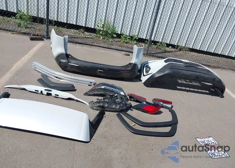 2024 Toyota Rav4 Hybrid Xle Premium z USA, uszkodzony, nr VIN JTMB6RFV0RJ053853